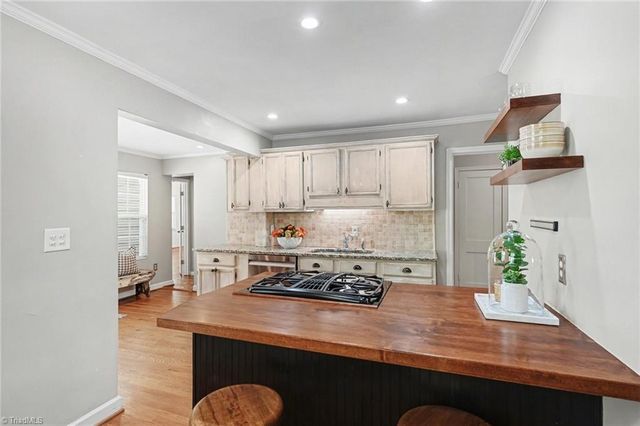 1824 Colonial Avenue, Greensboro, NC 27408