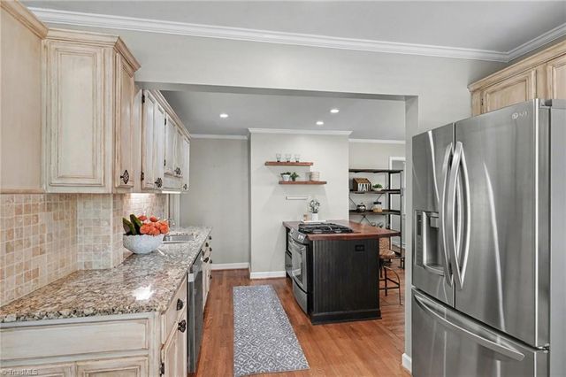 1824 Colonial Avenue, Greensboro, NC 27408