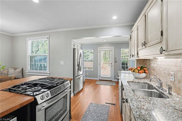 1824 Colonial Avenue, Greensboro, NC 27408