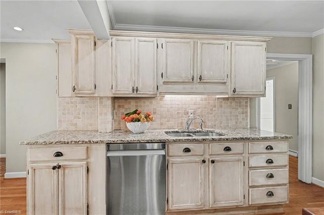 1824 Colonial Avenue, Greensboro, NC 27408