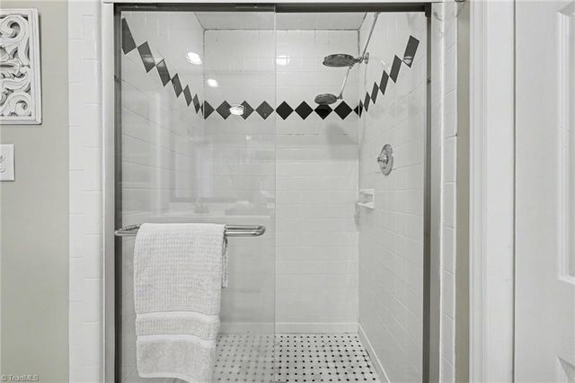 1824 Colonial Avenue, Greensboro, NC 27408