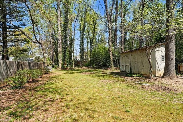 1824 Colonial Avenue, Greensboro, NC 27408