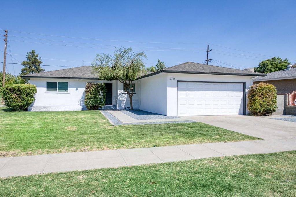 2307 E Saginaw Way, Fresno, CA 93726