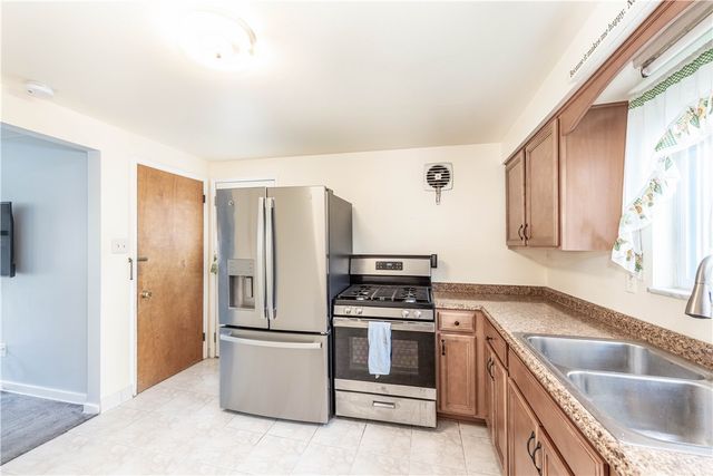 112 Neilson Drive, Jefferson Hills, PA 15025
