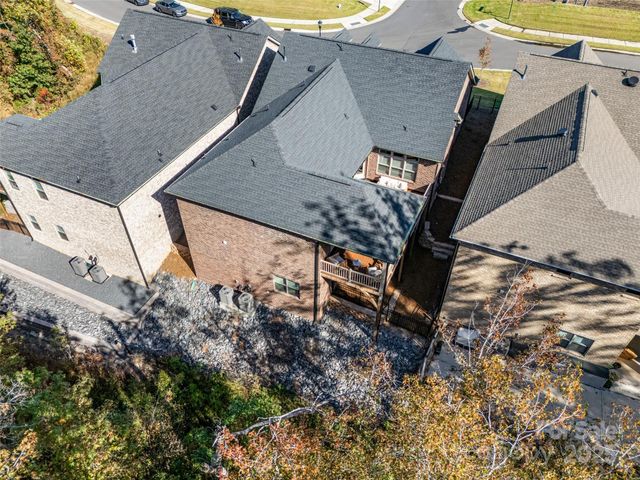 2031 Newstyle Way, Tega Cay, SC 29708