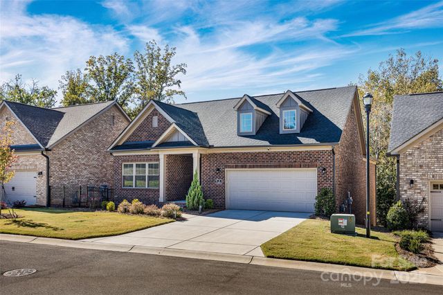 2031 Newstyle Way, Tega Cay, SC 29708