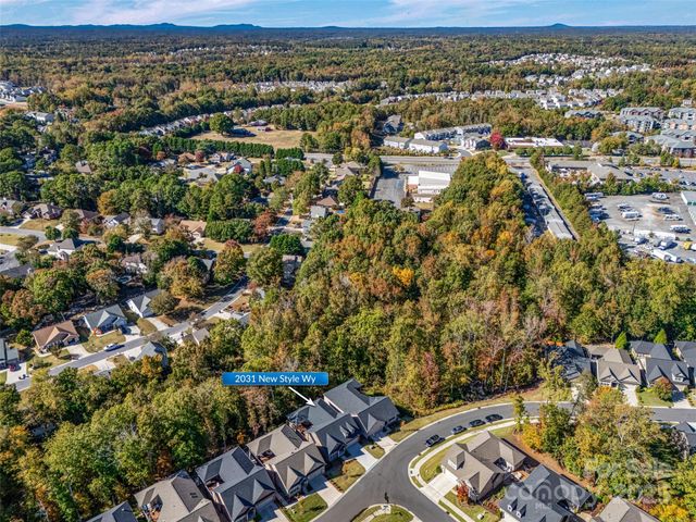 2031 Newstyle Way, Tega Cay, SC 29708