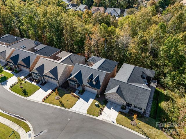 2031 Newstyle Way, Tega Cay, SC 29708