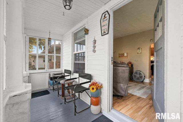 2427 32ND Street, Moline, IL 61265