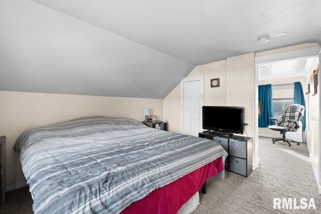 2427 32ND Street, Moline, IL 61265