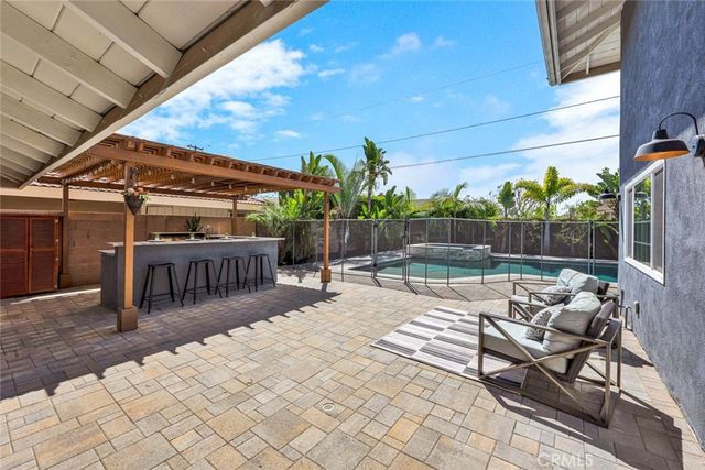 17522 Orange Tree Lane, Tustin, CA 92780