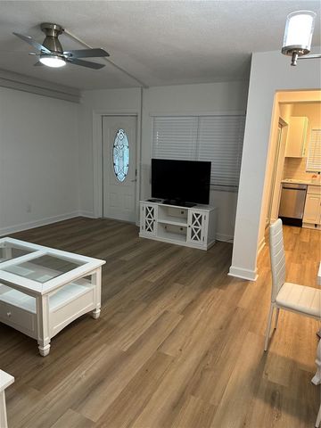 4700 COVE CIRCLE 107, St Petersburg, FL 33708