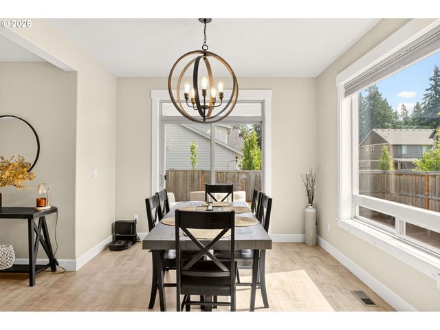 19708 ORCHARD GROVE Dr, Oregon City, OR 97045