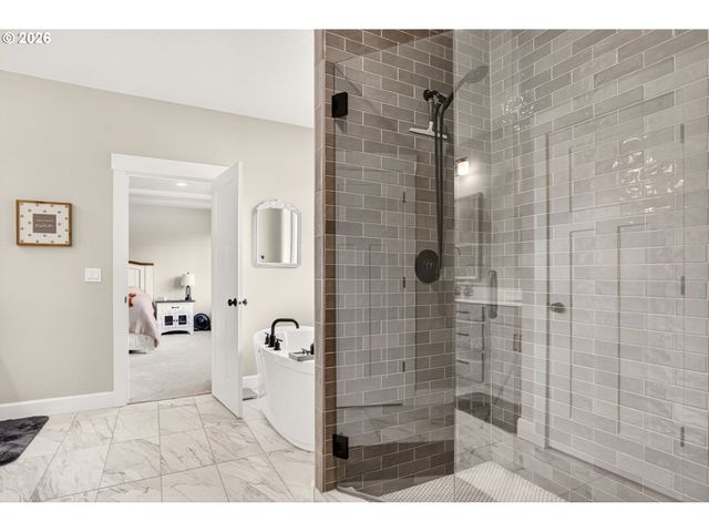 19708 ORCHARD GROVE Dr, Oregon City, OR 97045