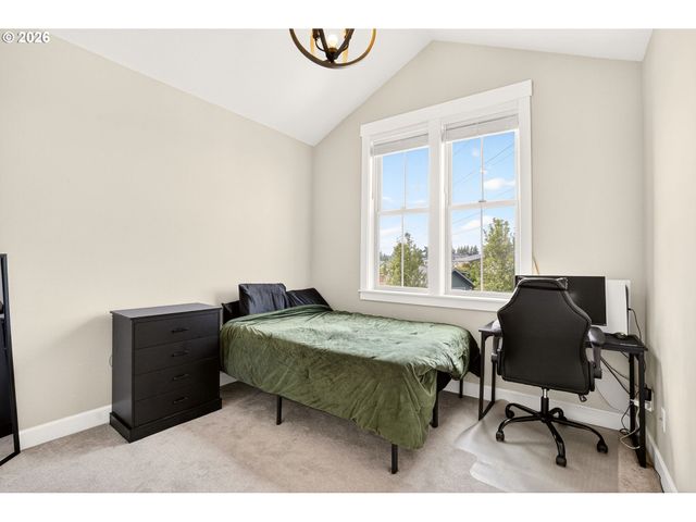 19708 ORCHARD GROVE Dr, Oregon City, OR 97045