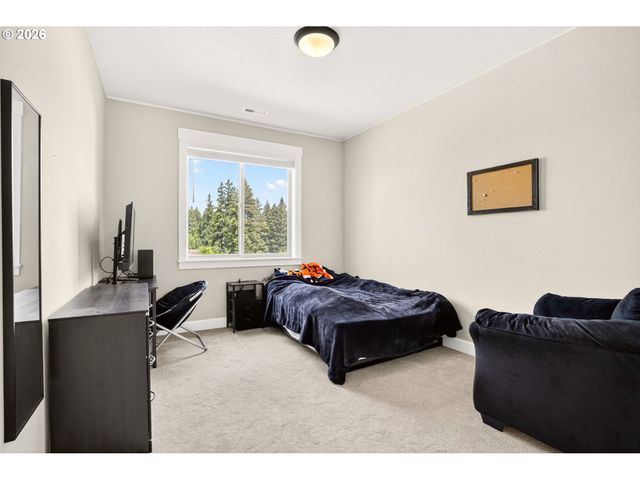 19708 ORCHARD GROVE Dr, Oregon City, OR 97045