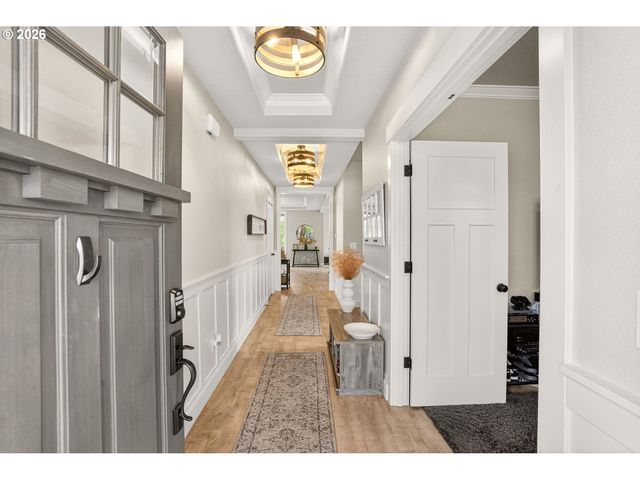 19708 ORCHARD GROVE Dr, Oregon City, OR 97045