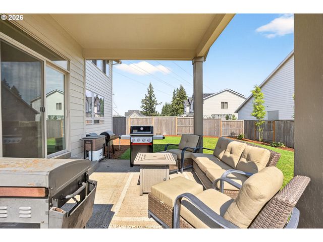 19708 ORCHARD GROVE Dr, Oregon City, OR 97045