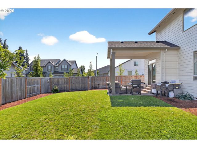 19708 ORCHARD GROVE Dr, Oregon City, OR 97045