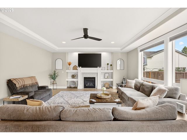 19708 ORCHARD GROVE Dr, Oregon City, OR 97045