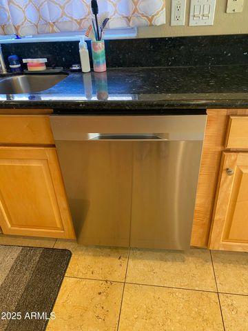 3233 W PLEASANT Lane, Phoenix, AZ 85041