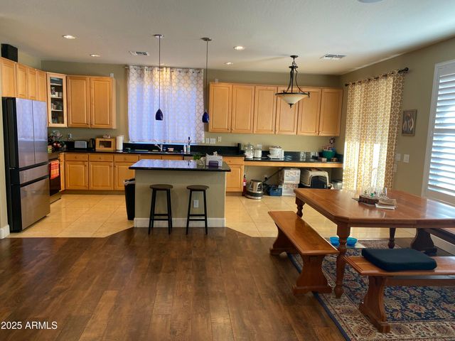 3233 W PLEASANT Lane, Phoenix, AZ 85041