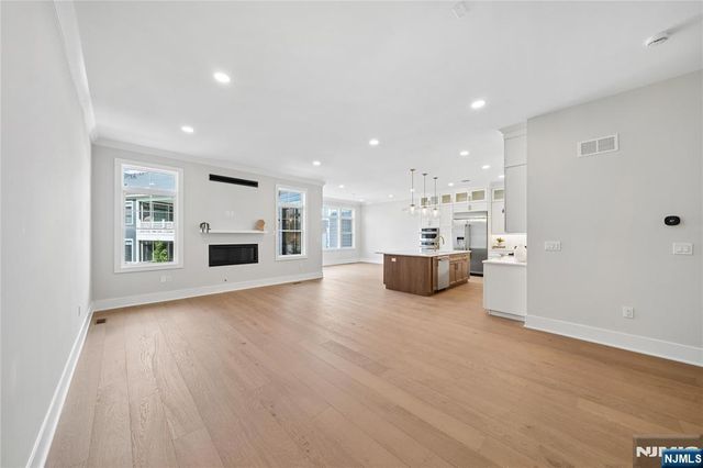 23 Muirfield Lane, River Vale, NJ 07675
