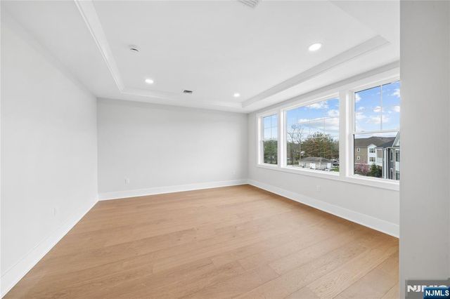 23 Muirfield Lane, River Vale, NJ 07675