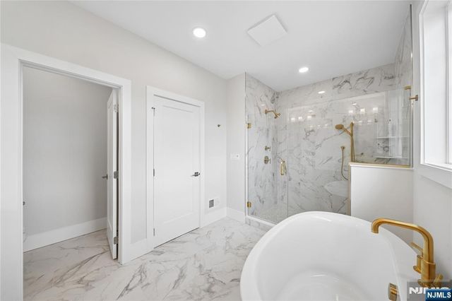 23 Muirfield Lane, River Vale, NJ 07675