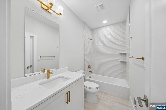 23 Muirfield Lane, River Vale, NJ 07675