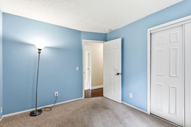 7064 Springhill Circle, Eden Prairie, MN 55346