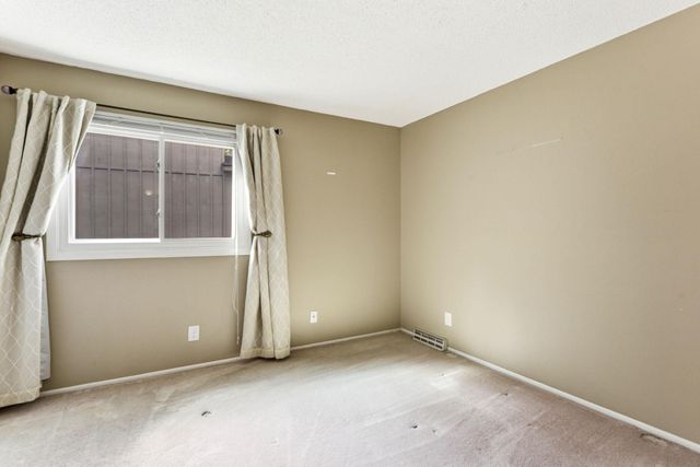 7064 Springhill Circle, Eden Prairie, MN 55346