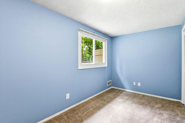 7064 Springhill Circle, Eden Prairie, MN 55346