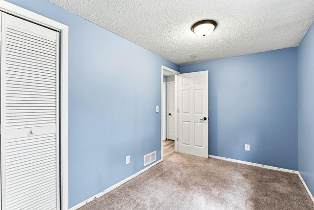 7064 Springhill Circle, Eden Prairie, MN 55346