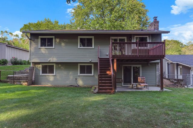 7064 Springhill Circle, Eden Prairie, MN 55346