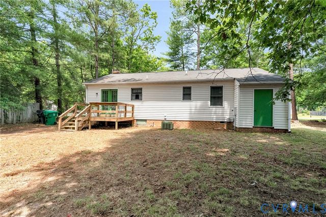 104 Five Oaks Ln, Ashland, VA 23005