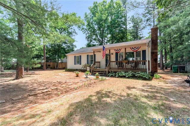 104 Five Oaks Ln, Ashland, VA 23005