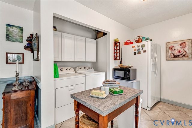 104 Five Oaks Ln, Ashland, VA 23005