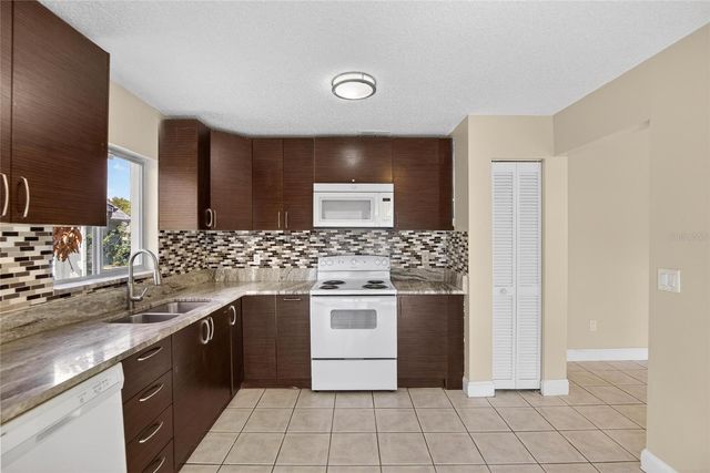 2043 SHADOW PINE DRIVE, Brandon, FL 33511