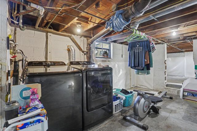 304 Lincoln Avenue, Pleasantville, OH 43148