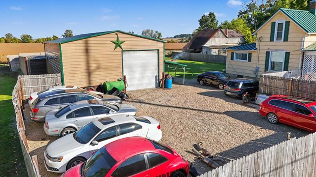 304 Lincoln Avenue, Pleasantville, OH 43148