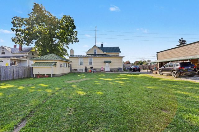 304 Lincoln Avenue, Pleasantville, OH 43148