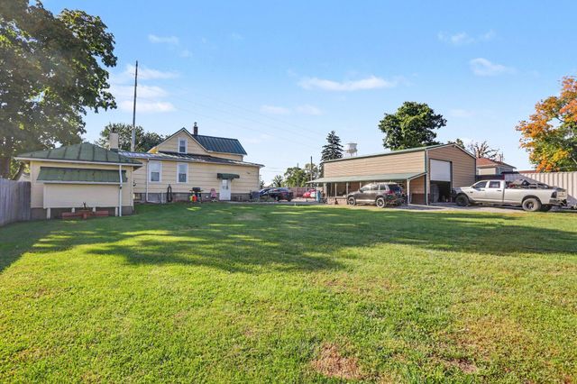 304 Lincoln Avenue, Pleasantville, OH 43148