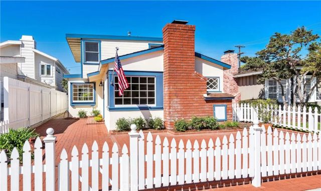 515 CARNATION Avenue, Corona Del Mar, CA 92625