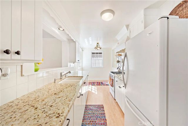 515 CARNATION Avenue, Corona Del Mar, CA 92625