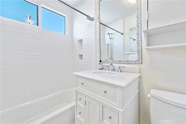 515 CARNATION Avenue, Corona Del Mar, CA 92625