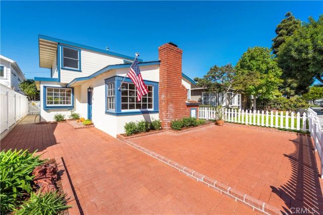 515 CARNATION Avenue, Corona Del Mar, CA 92625