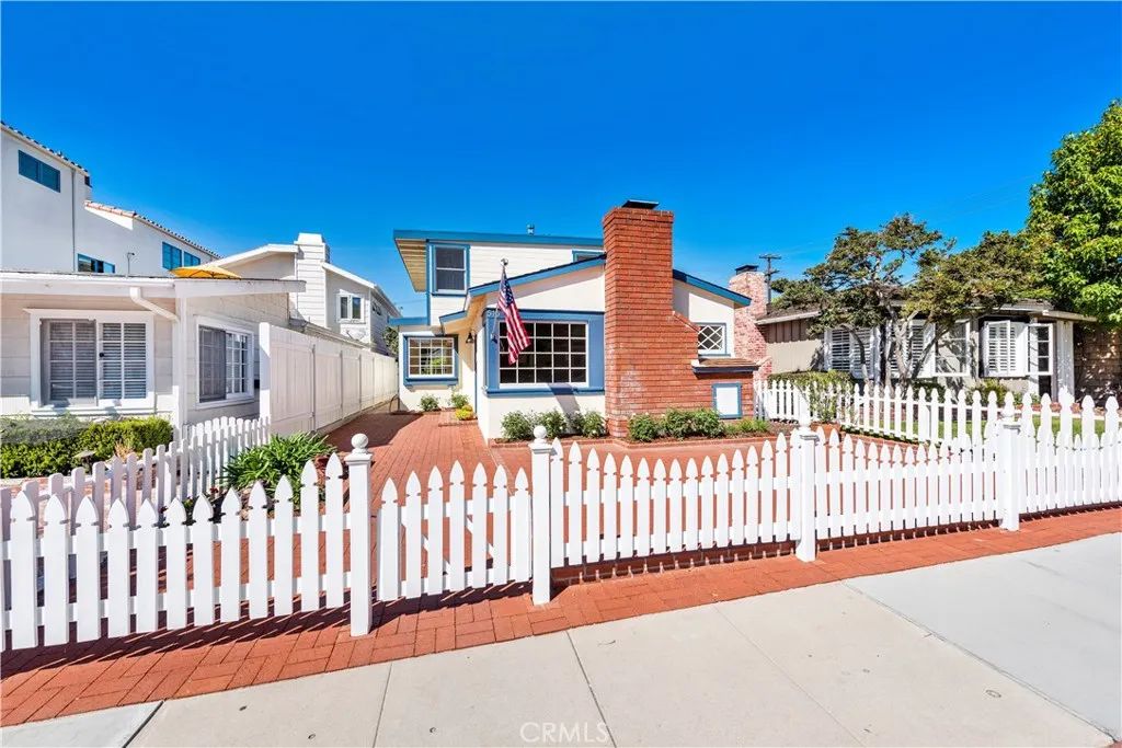 515 CARNATION Avenue, Corona Del Mar, CA 92625