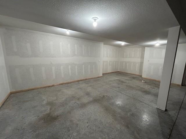 9712 E 221st Street, Peculiar, MO 64078