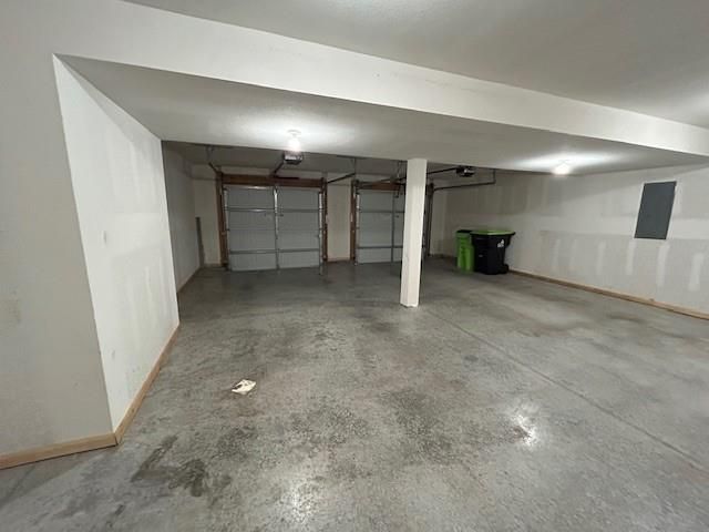 9712 E 221st Street, Peculiar, MO 64078